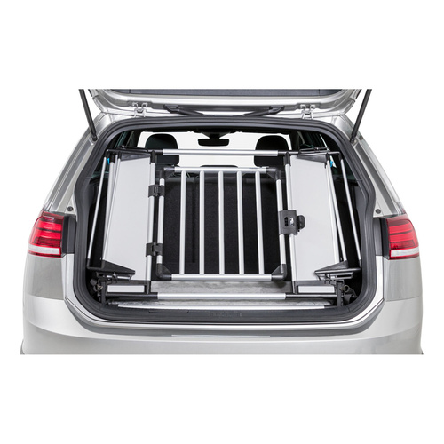 Trixie Barierka do bagażnika samochodowego, zapobiega wyskakiwaniu z bagażnika, srebrna/czarna, 94-114 × 69 cm, regulowana